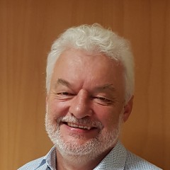 Bild, Porträt von Helmut Dinter für die Veröffentlichung der Kontakte und Ansprechpartner